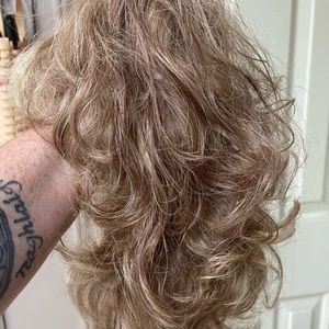 Wig- ponytail with clip